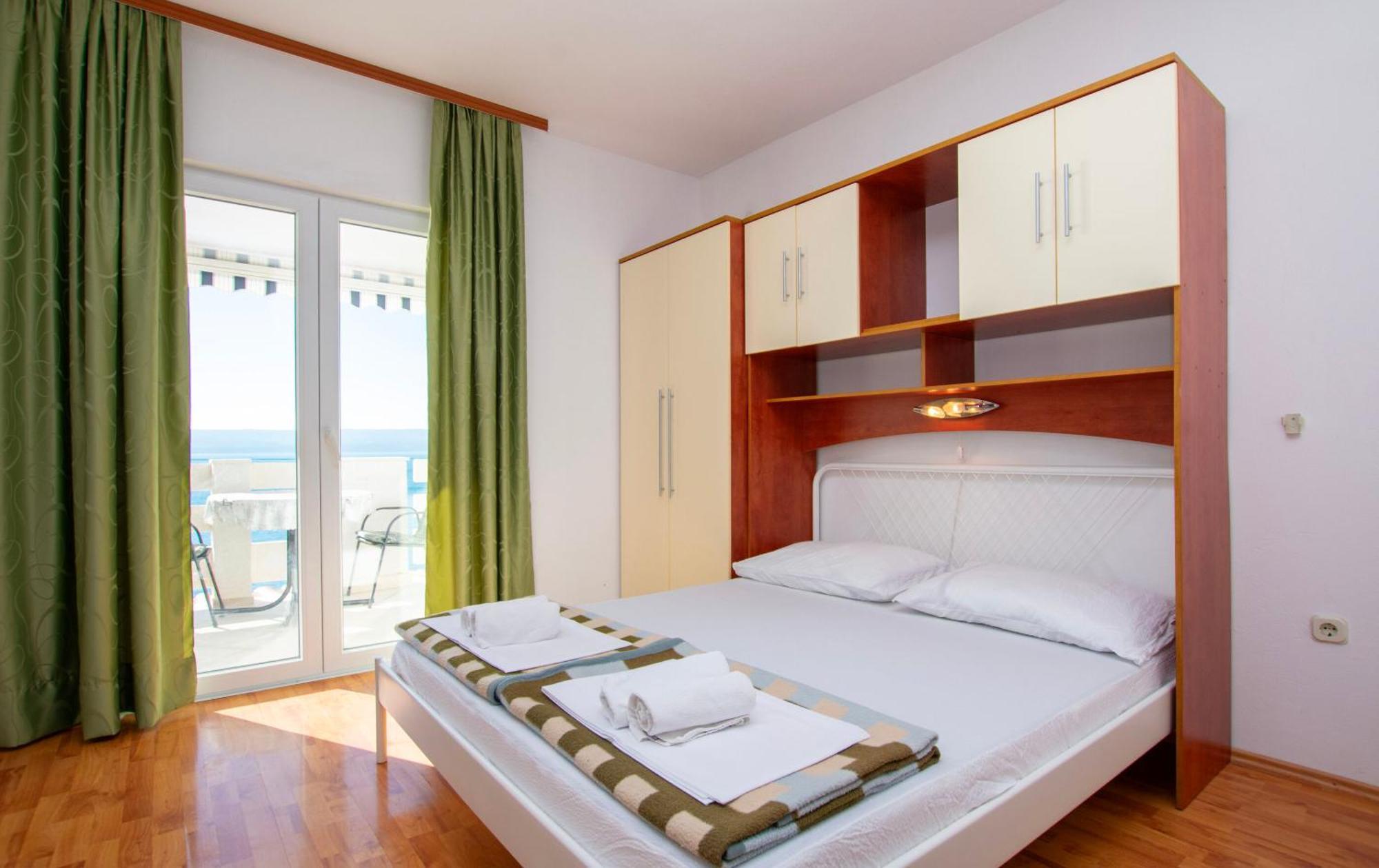 Apartments Ivo - Sea View; Pisak Exterior photo
