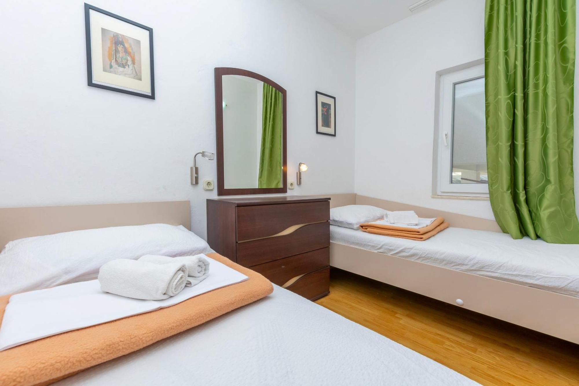 Apartments Ivo - Sea View; Pisak Exterior photo