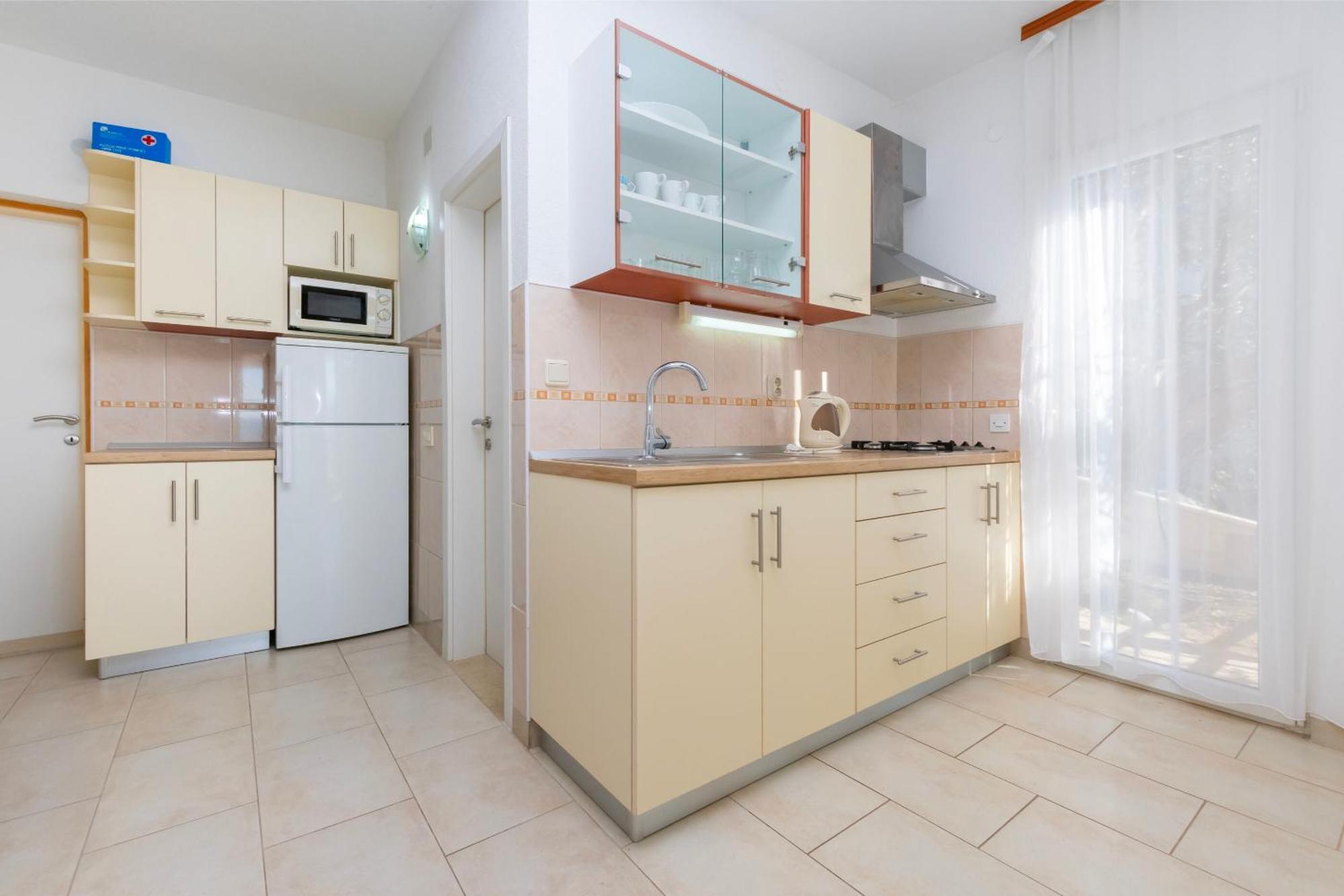 Apartments Ivo - Sea View; Pisak Exterior photo