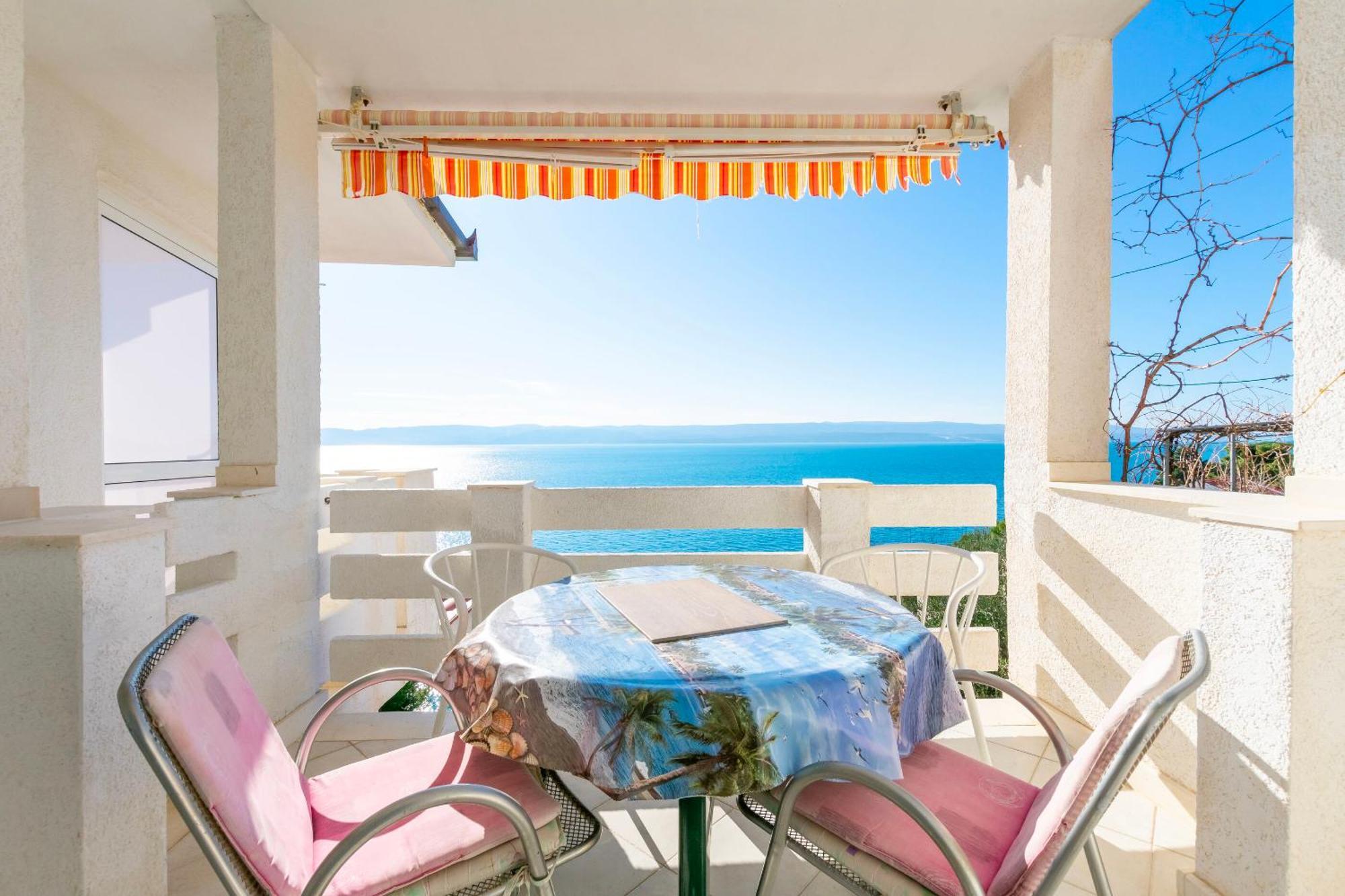 Apartments Ivo - Sea View; Pisak Exterior photo